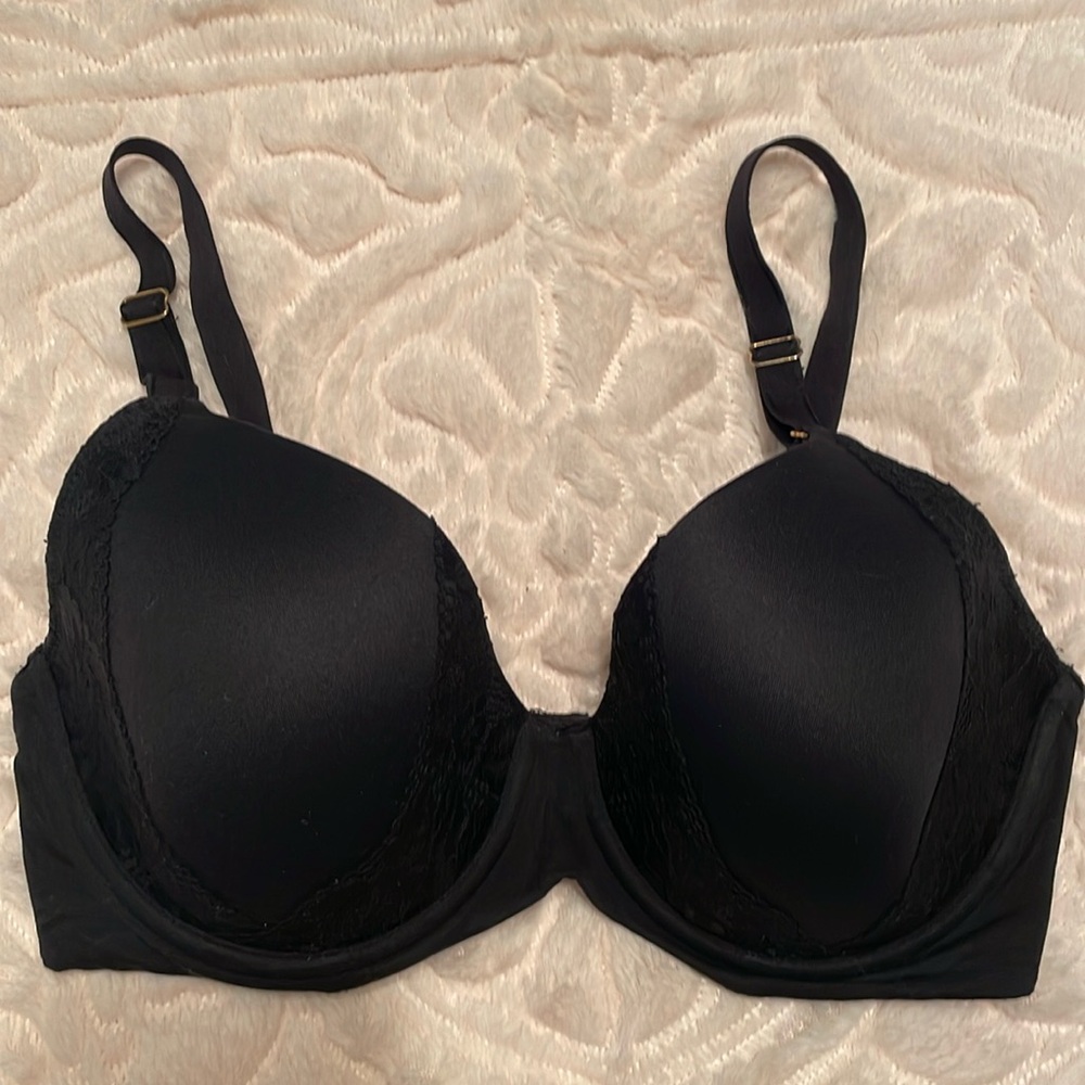 Soma Embraceable Perfect Coverage Bra with lace in black 34DD